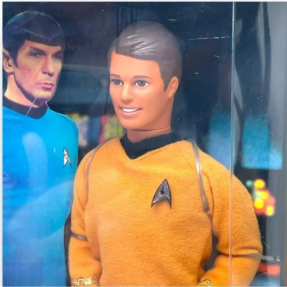 Star Trek Barbie and Ken 30th Anniversary 1996 Collectors Edition Vtg NEW IN BOX - Picture 5 of 10